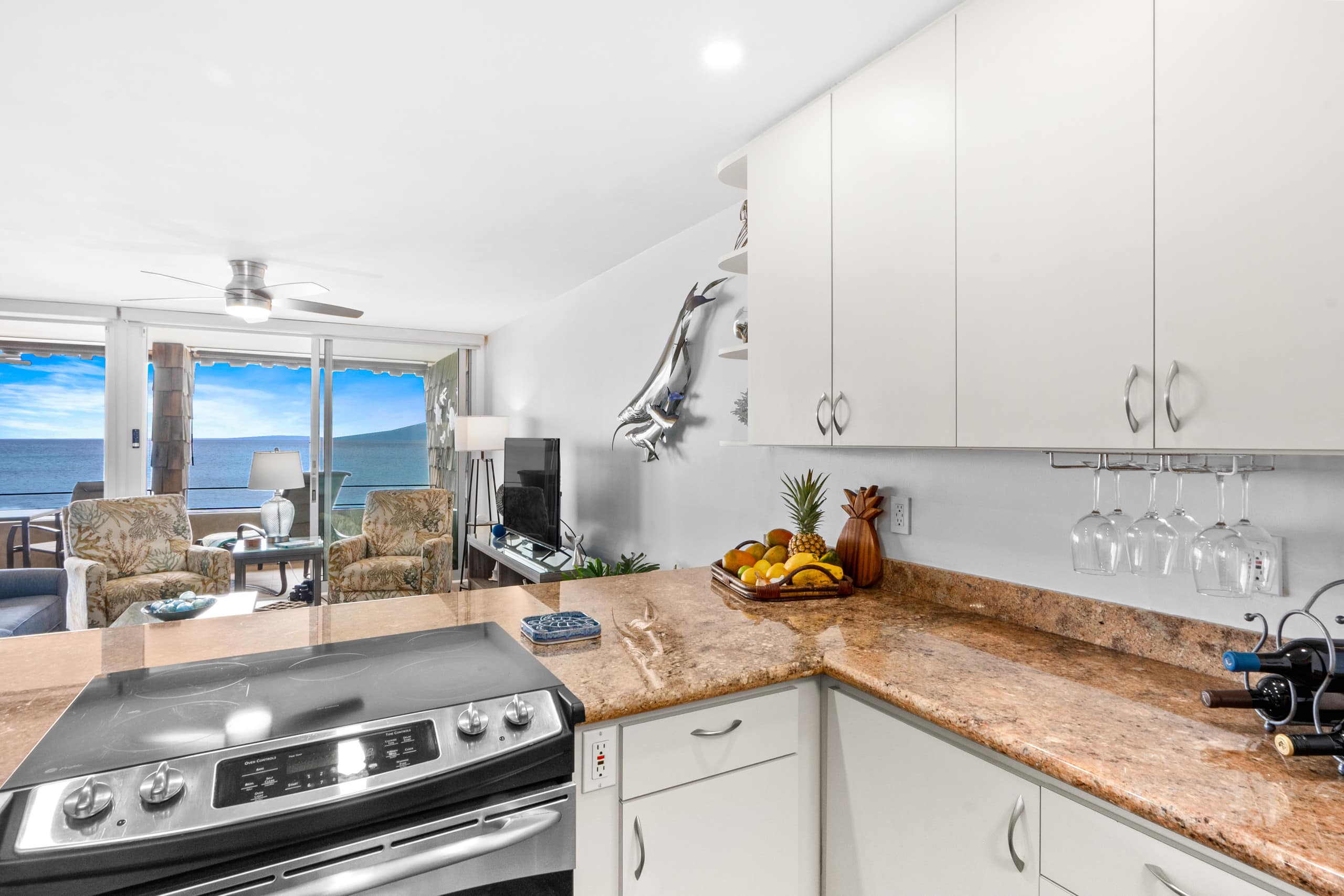 Condo in Lahaina · ★5.0 · 1 bedroom · 3 beds · 1 private bath - Image 26