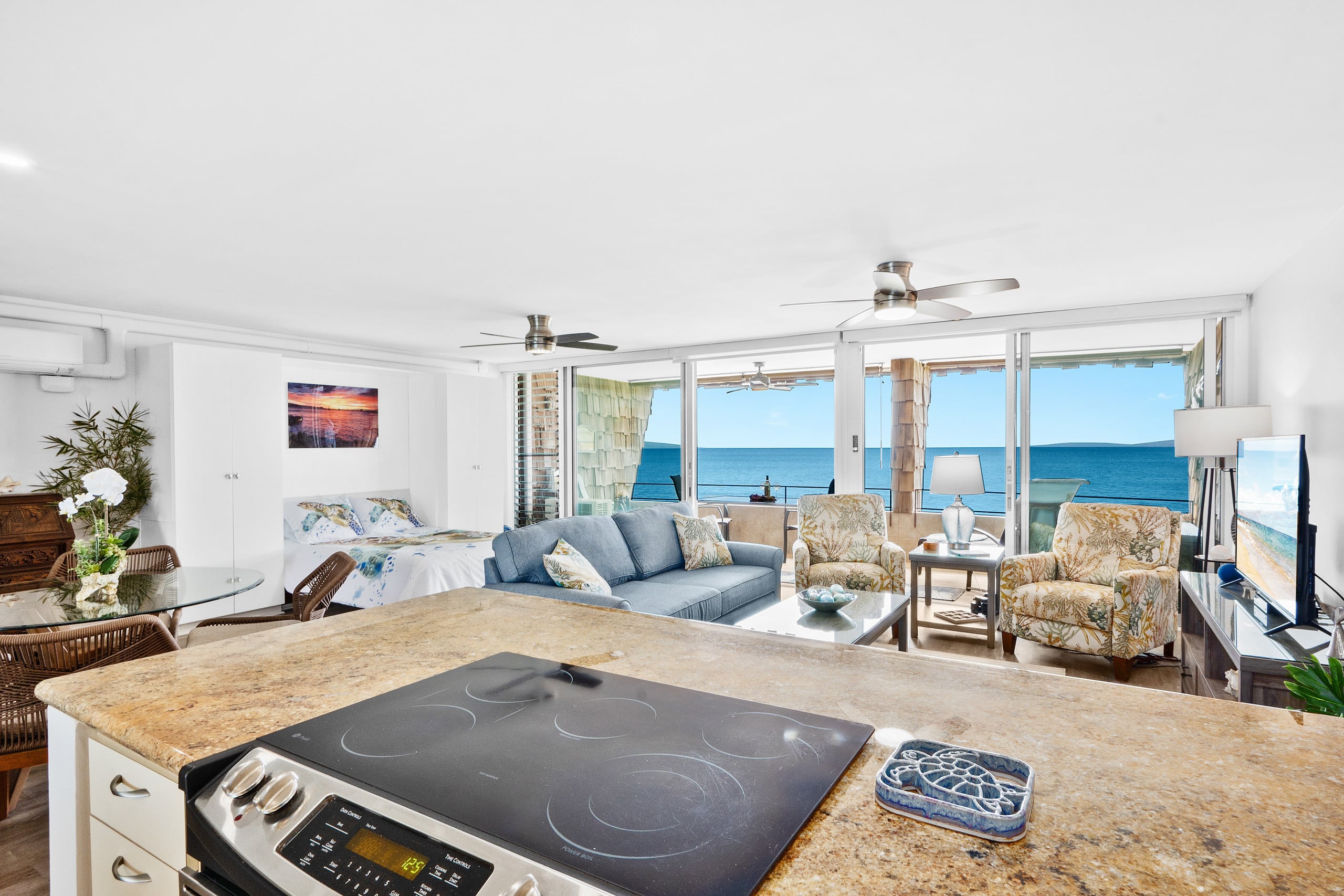 Condo in Lahaina · ★5.0 · 1 bedroom · 3 beds · 1 private bath - Image 2