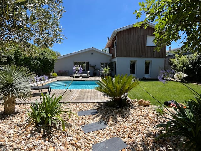 Oasis cachée à 2km de Bordeaux centre avec piscine