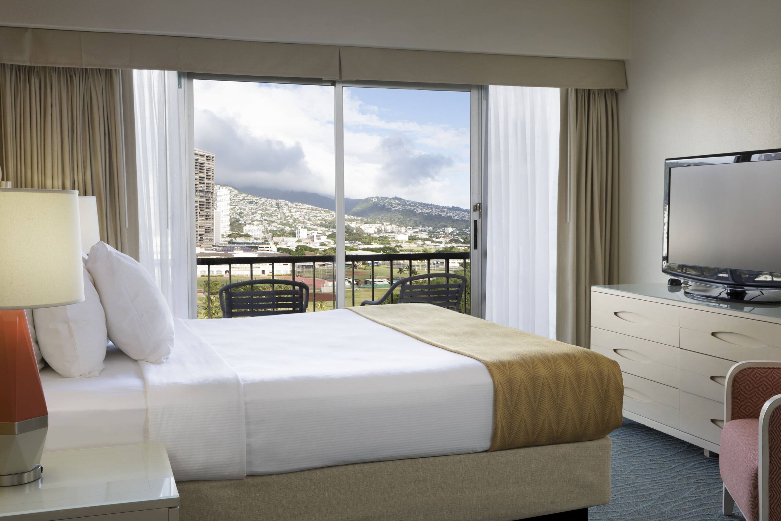 Hotel in Honolulu · ★4.5 · 1 bedroom · 1 private bath - Image 1