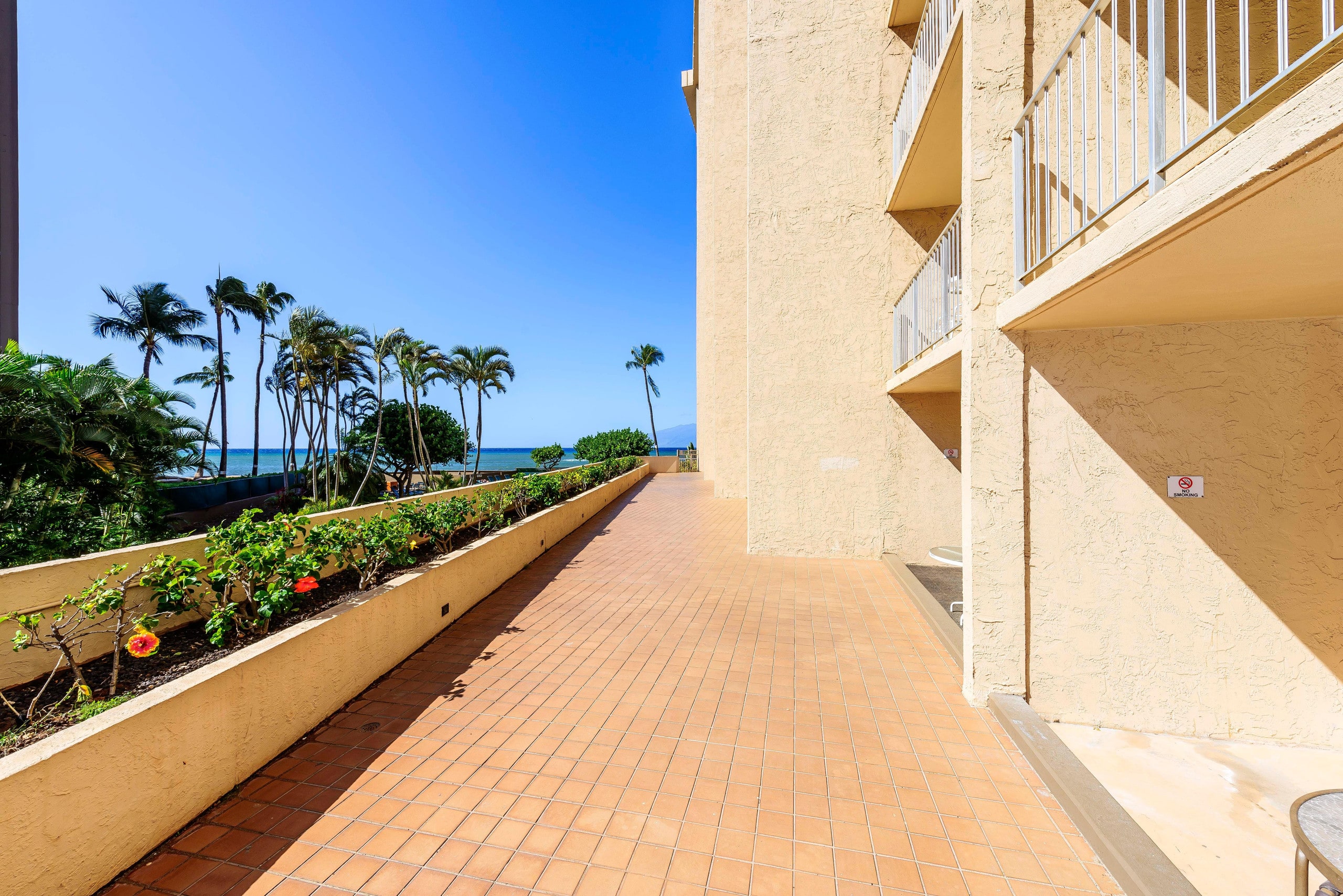 Condo in Lahaina · ★4.74 · 1 bedroom · 1 bed · 1 bath - Image 10