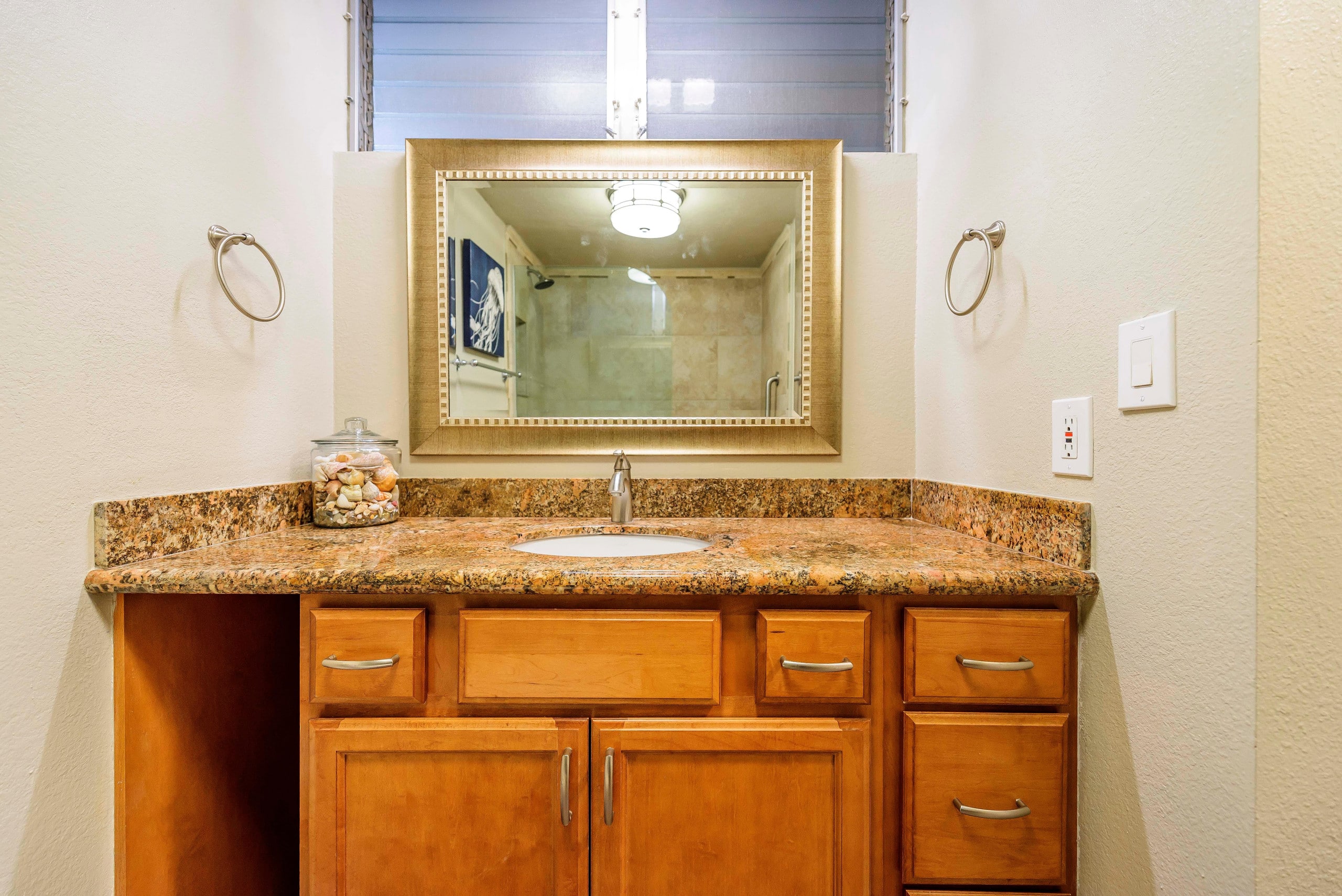 Condo in Lahaina · ★4.74 · 1 bedroom · 1 bed · 1 bath - Image 25