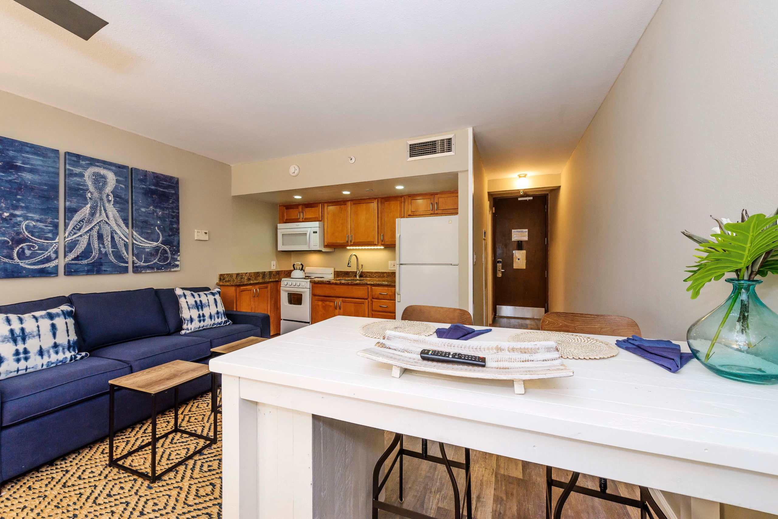Condo in Lahaina · ★4.74 · 1 bedroom · 1 bed · 1 bath - Image 14