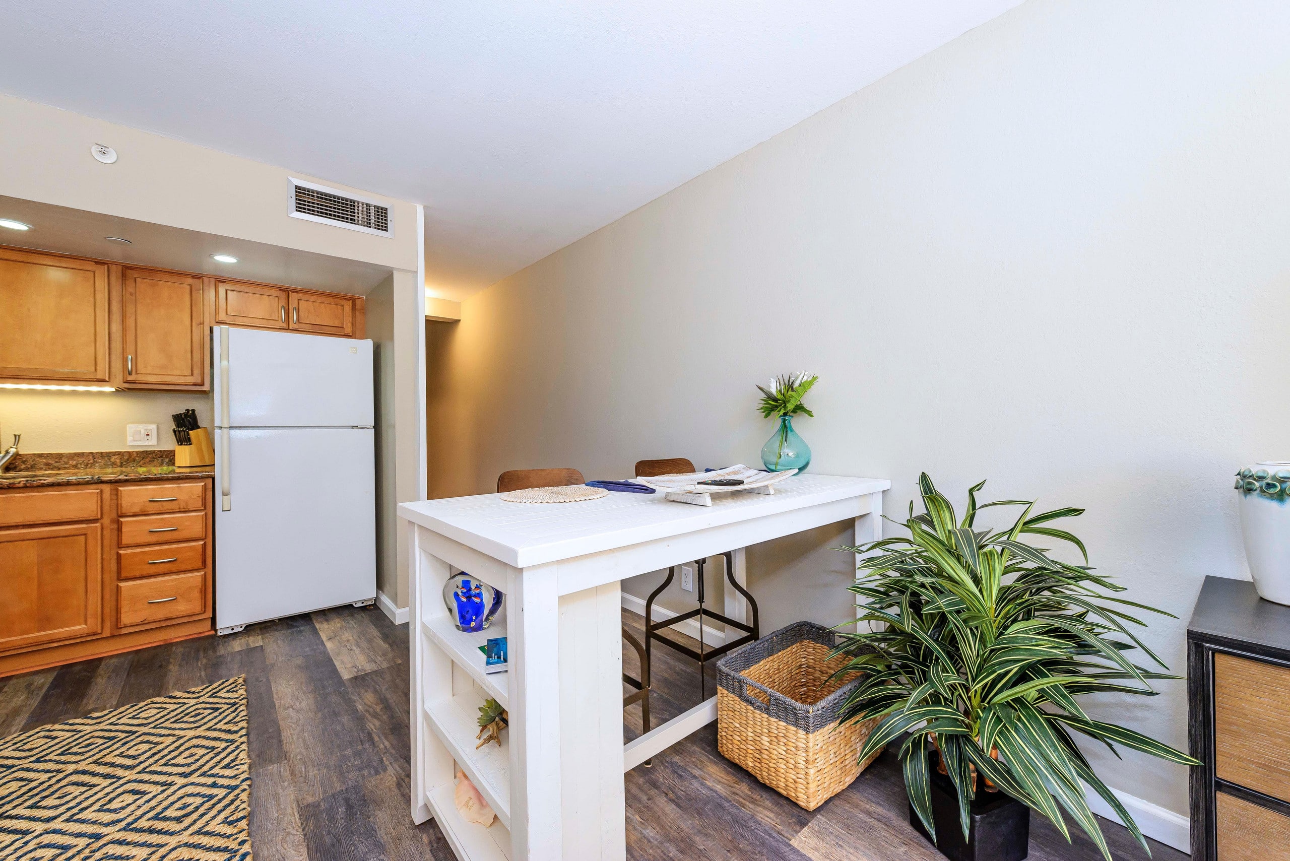 Condo in Lahaina · ★4.74 · 1 bedroom · 1 bed · 1 bath - Image 23