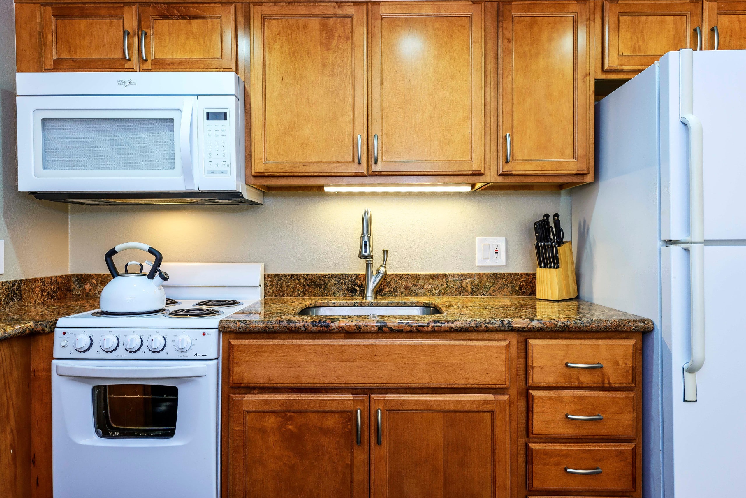 Condo in Lahaina · ★4.74 · 1 bedroom · 1 bed · 1 bath - Image 15