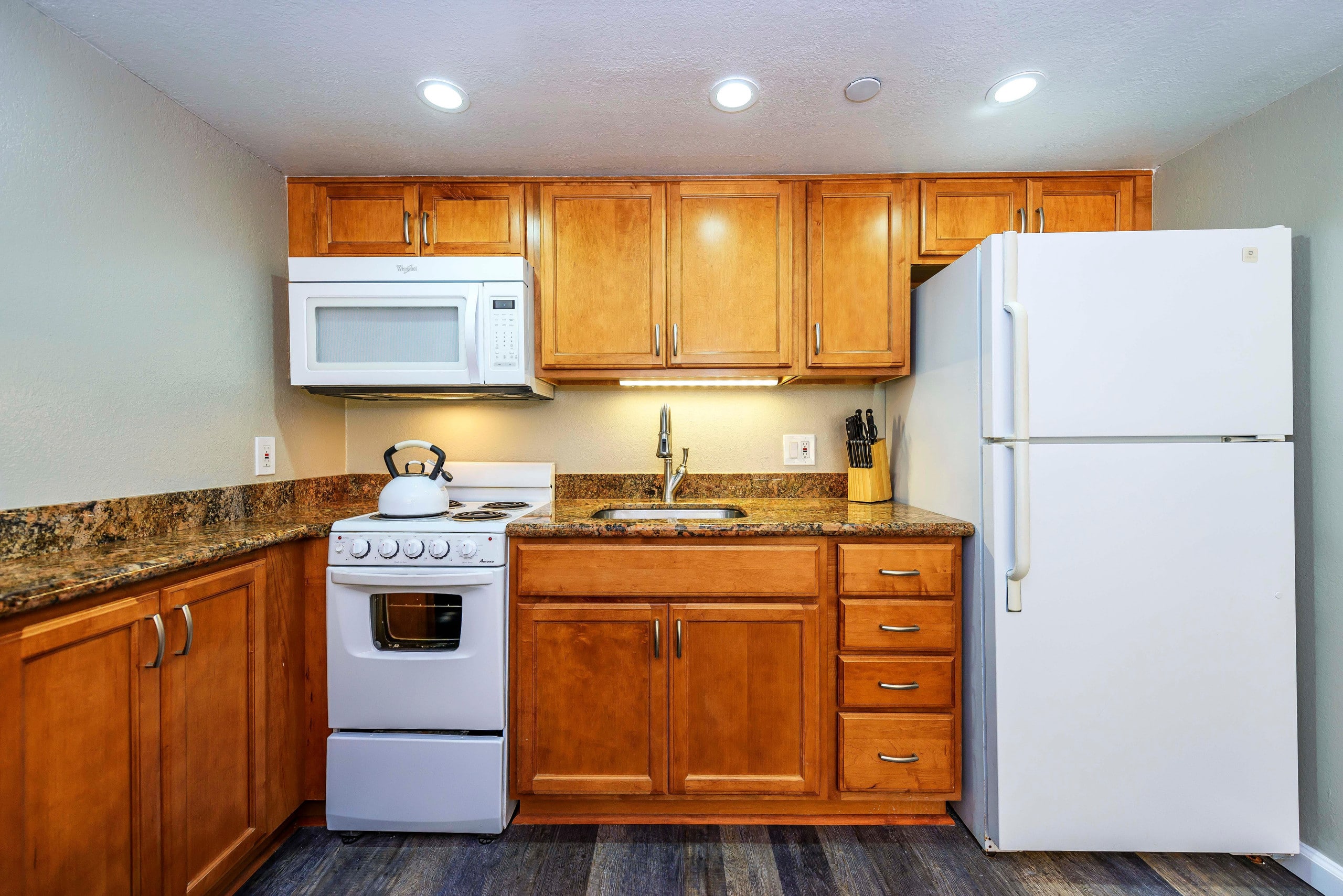 Condo in Lahaina · ★4.74 · 1 bedroom · 1 bed · 1 bath - Image 17