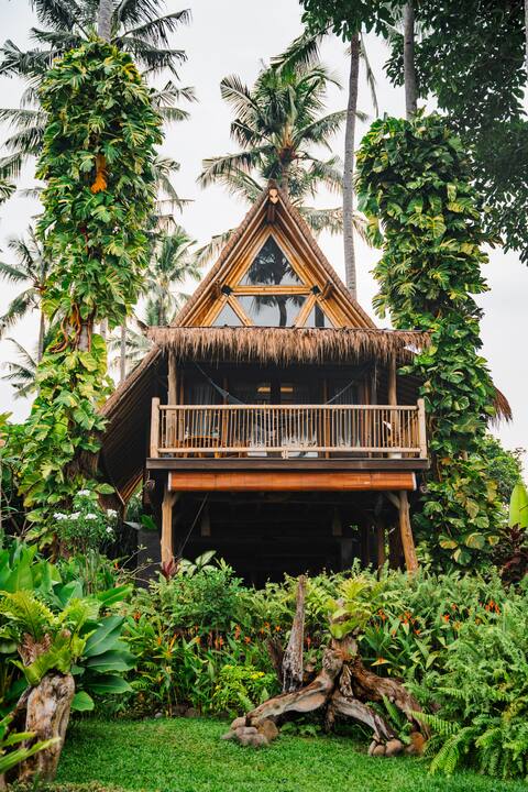 Batu Kayu Eco Surf Lodges - Villa Kelapa