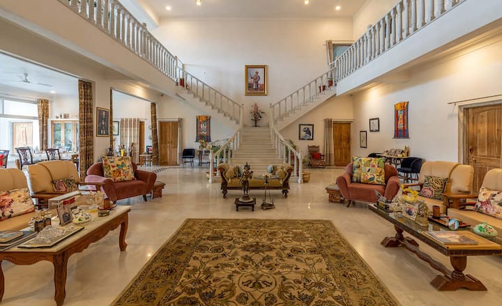 6 Rooms @ Castle Oodeypore - A Royal Homestay - Udaipur