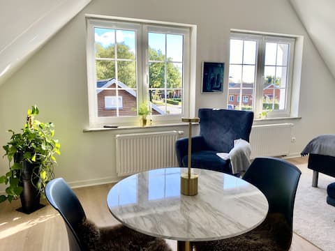 Popular Airbnb listing: Large, nice room with private kitchenette and bathroom in Ikast Brande