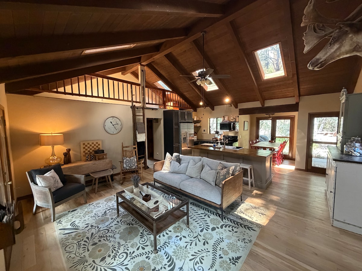 Cozy Secluded Cabin w/Zipline on Pine Creek - Cabins for Rent in