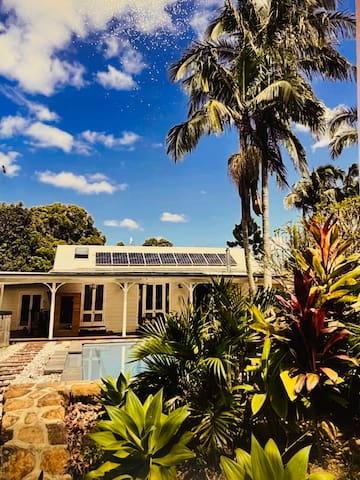 Big Love – Byron Hinterland with salt pool & sauna