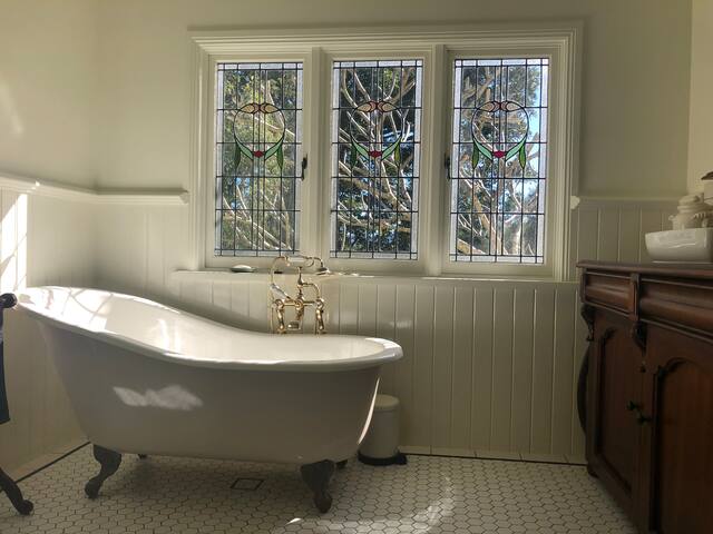 Big Love – Byron Hinterland with salt pool & sauna gallery image 3