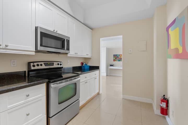 Komffy Penthouse W/ King Bed & Ocean View At Tides - Hollywood, FL