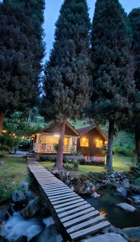 Exclusive country house with running water sound