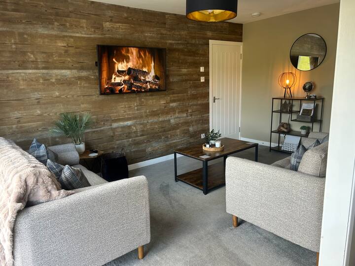 Austin Lodge 5, Hot Tub, Sleeps 4, Pet Friendly - Scozia