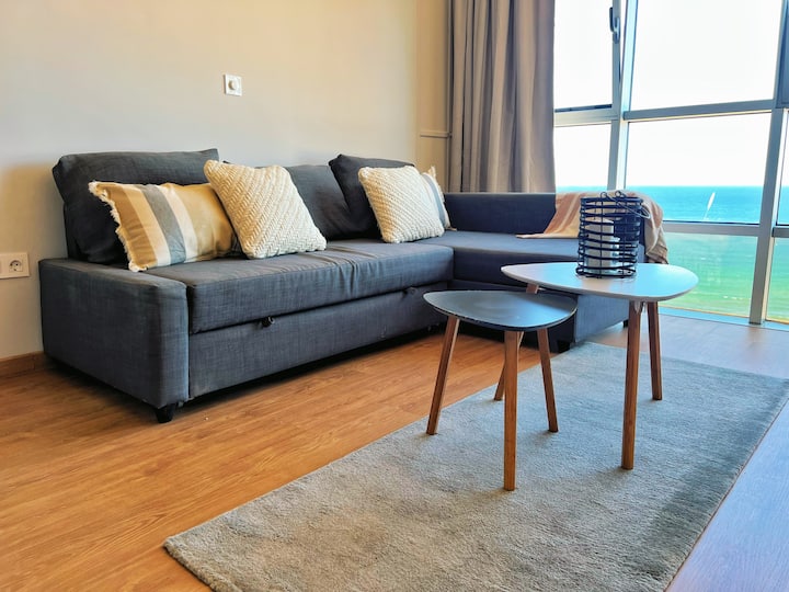 Apartamento En Primera Línea De Playa - Gijón