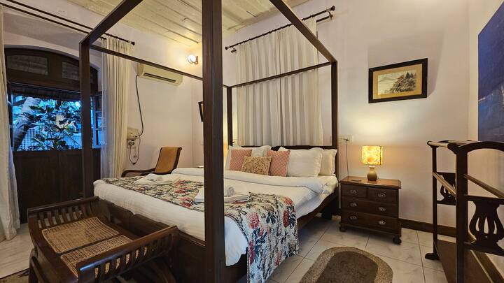 Bedroom 1 image 7