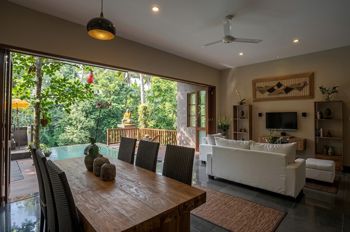 Villa in Ubud · ★4.75 · 2 bedrooms · 2 beds · 2 private baths, συγκρίσιμο Airbnb