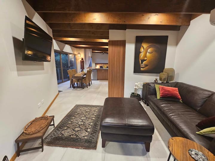 Bali Studio In Tropical Garden - Manly Beach, New South Wales