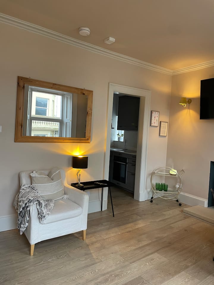 Bijou Apartment In The Heart Of Melrose - Melrose