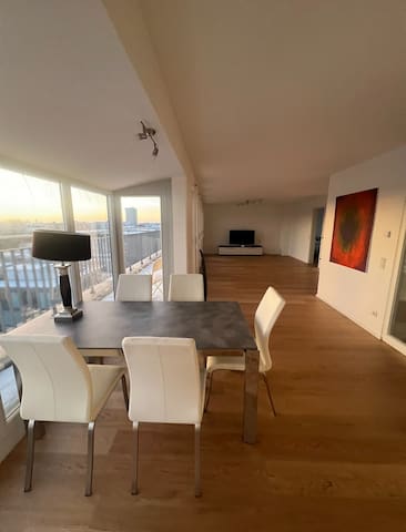 Wohnung mit eigener Dachterrasse gallery image 3