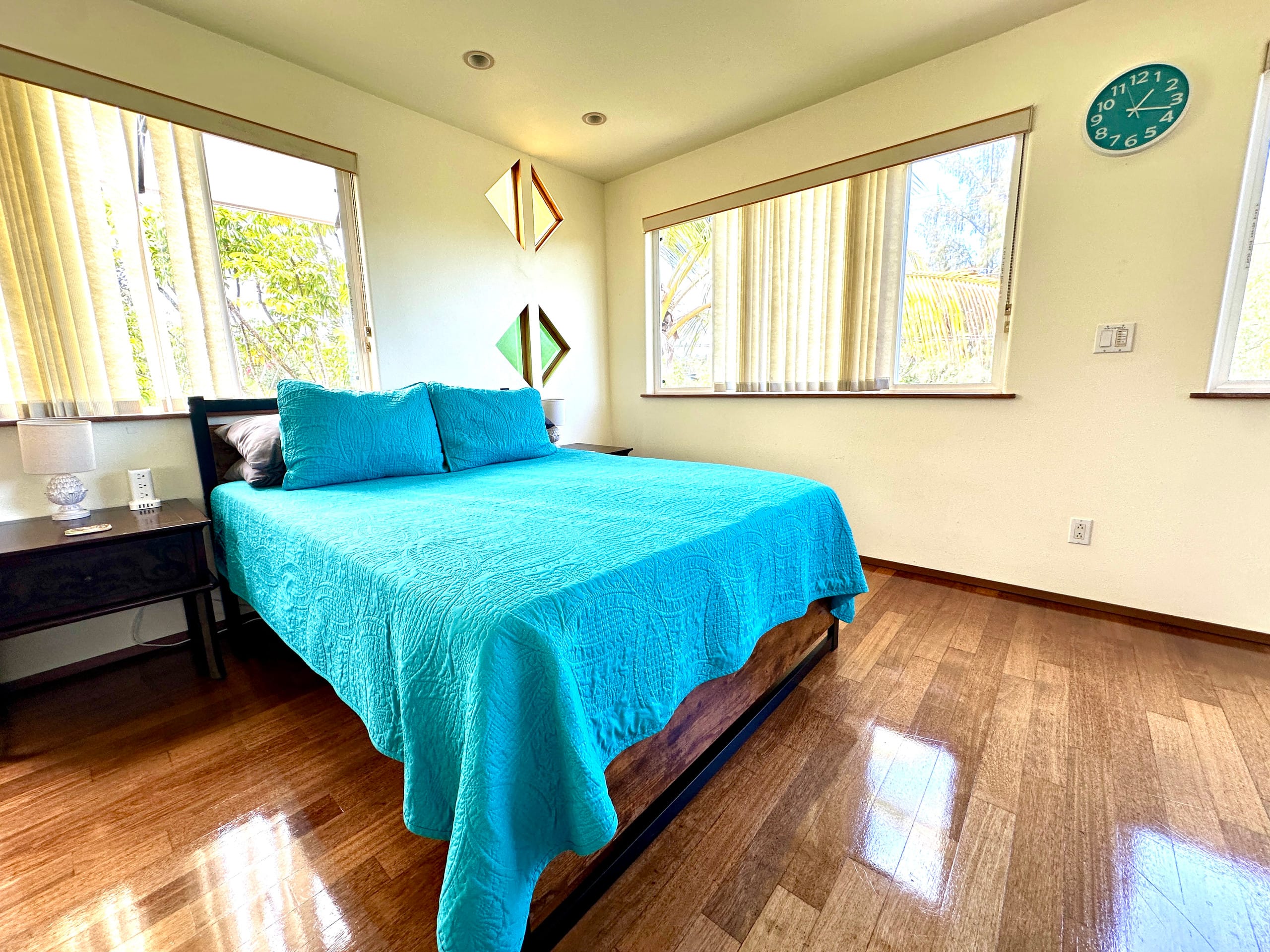 Home in Pahoa · ★4.77 · 1 bedroom · 7 beds · 2 private baths - Image 9