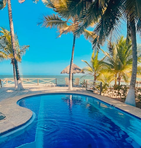Calipso | Beachfront & Private Pool