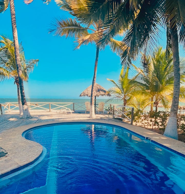 Calipso beachfront house with private pool