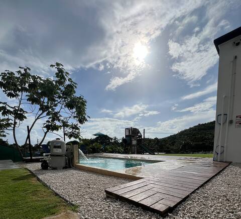 Naguabo-Malecón Beach Pool House