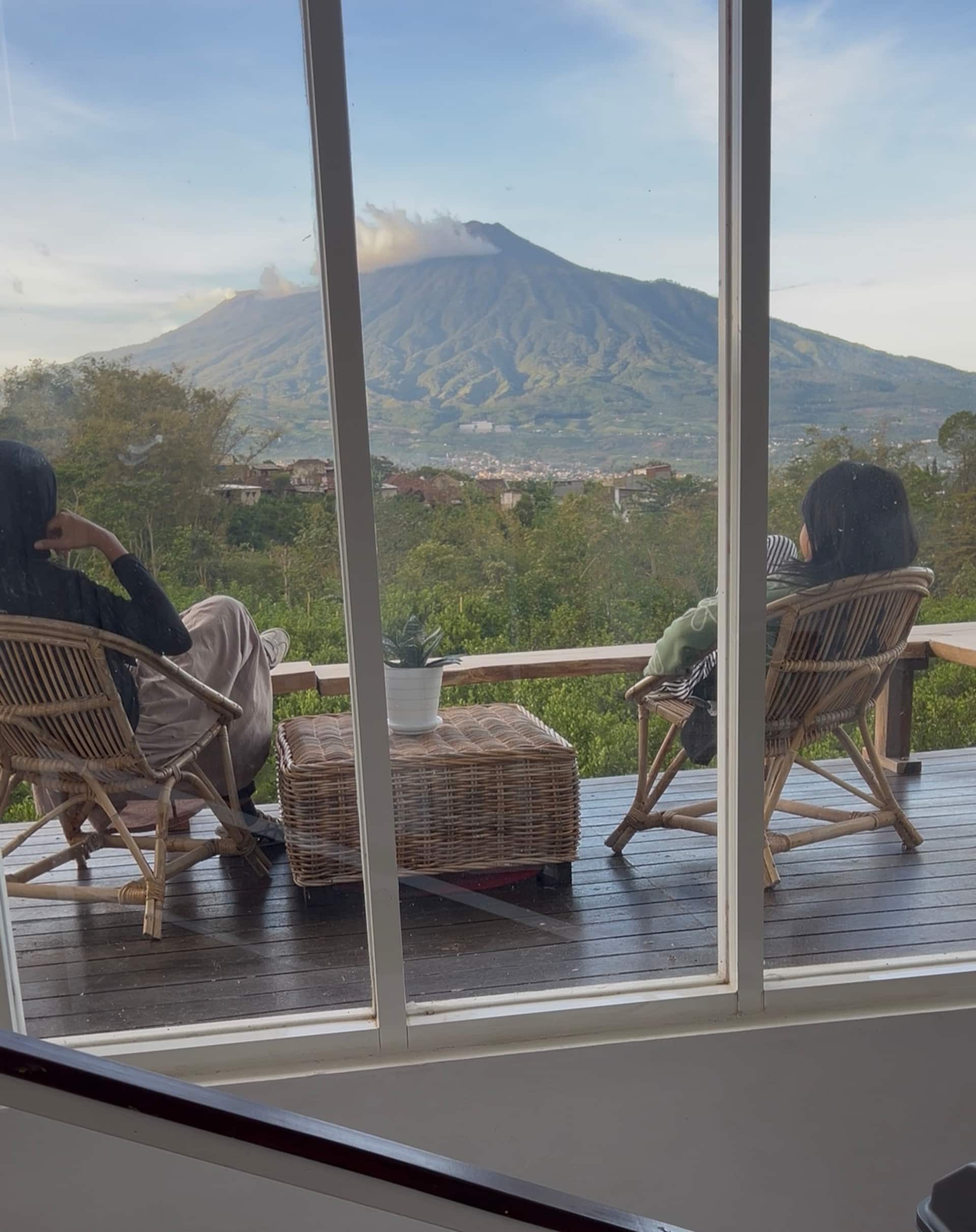 Villa Rumah Batu/ Arjuna Mountain View