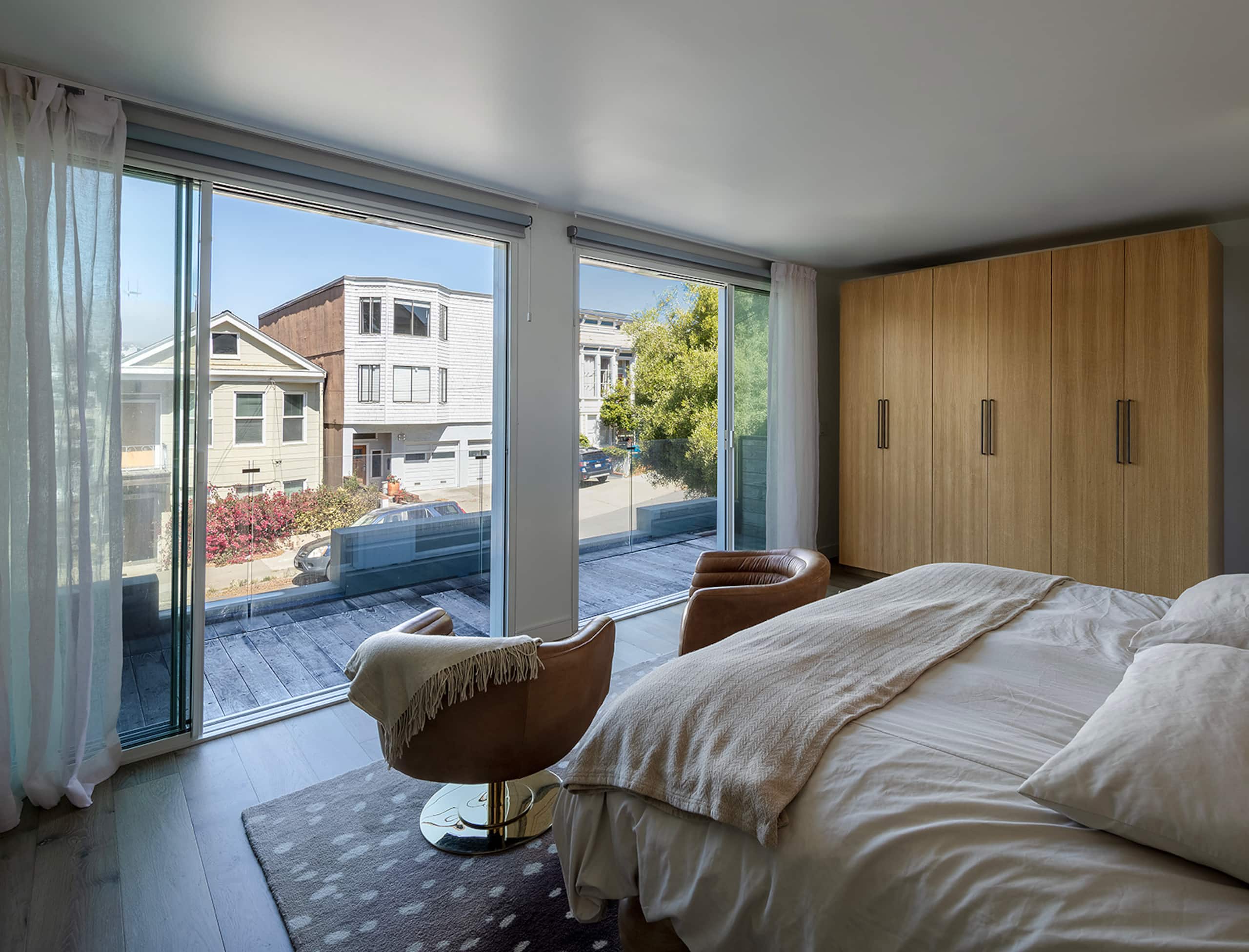 Home in San Francisco · ★4.94 · 4 bedrooms · 5 beds · 3 baths - Image 7