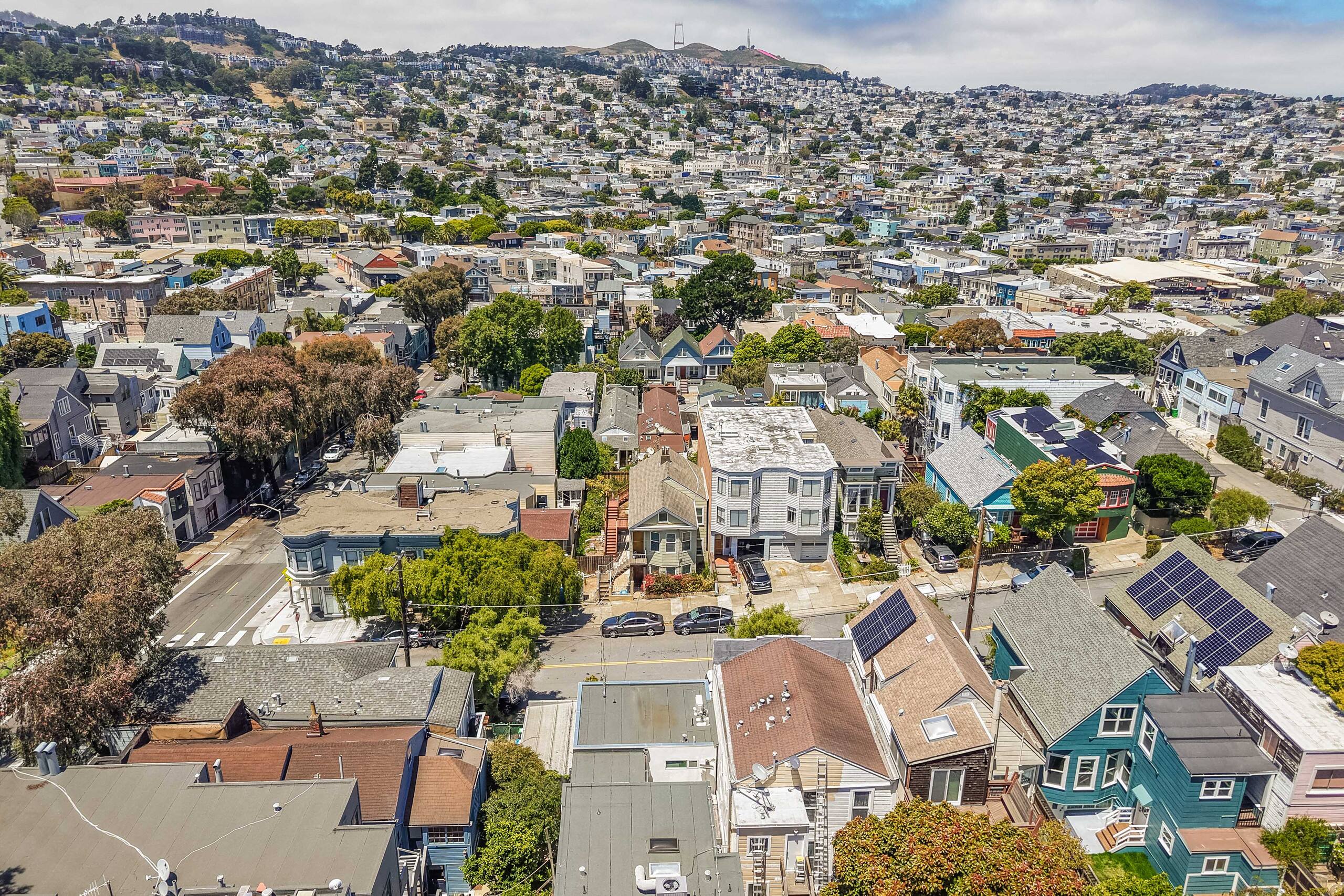 Home in San Francisco · ★4.94 · 4 bedrooms · 5 beds · 3 baths - Image 28