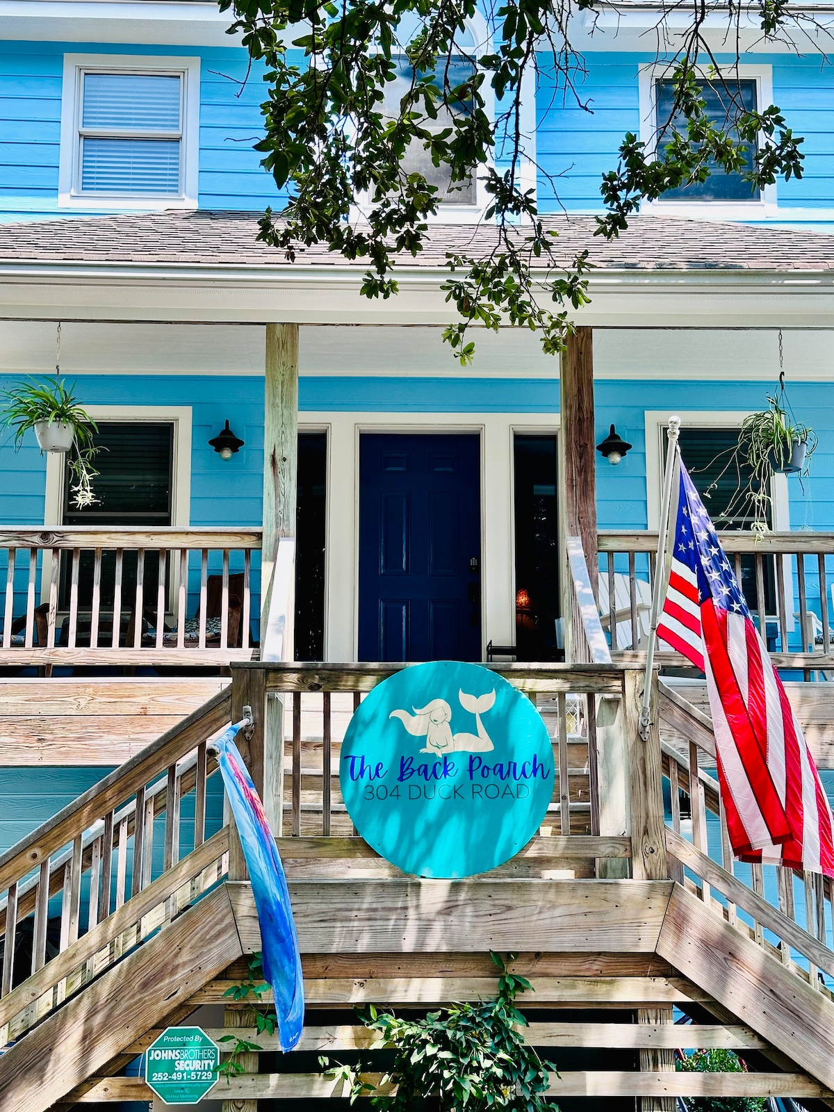 Mermaid Queen Suite, The Back Poarch walk to beach