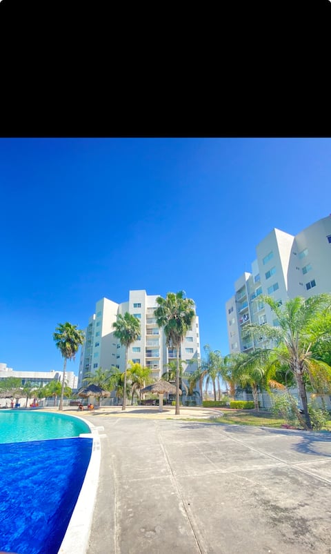 House with Beach, Kayaks and 5 Pools