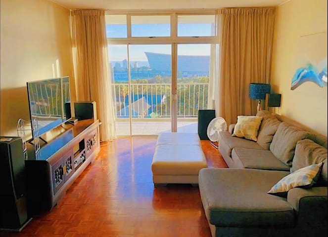 Wonderful views, spacious, secure – Green Point ☀️