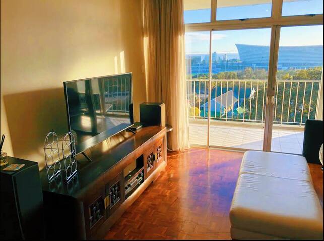Wonderful views, spacious, secure – Green Point ☀️ gallery image 2