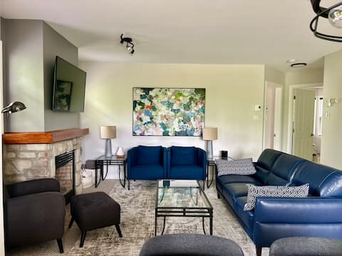 Popular Airbnb listing: Village Mont-Blanc, Mont-Tremblant Region in Saint Faustin Lac Carré