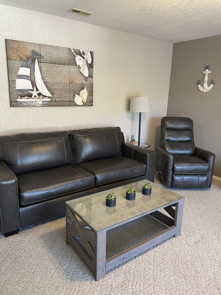 Location Location!! Super Cute & Convenient  Condo - Missouri