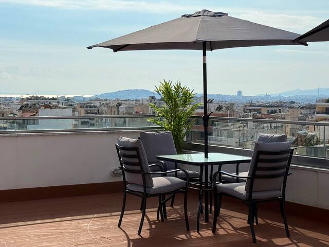 TH0 High-Standing Building Near Acropolis Rooftop gallery image 3