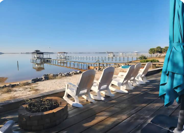 Coastal Retreat - Dock, Dolphins & Majestic Oaks