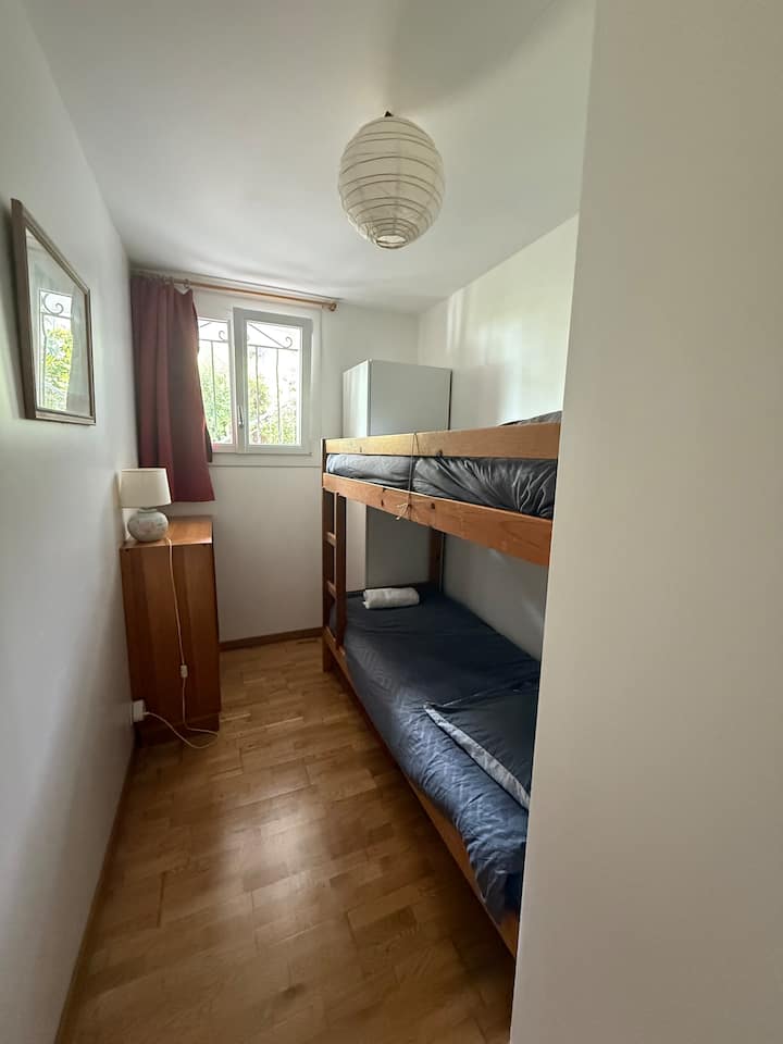 საძინებელი 4