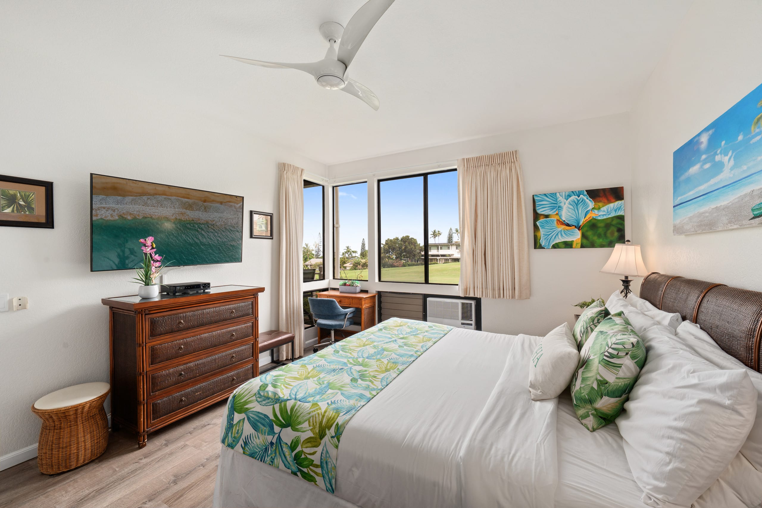 Condo in Kihei · ★4.74 · 2 bedrooms · 4 beds · 2 baths - Image 4