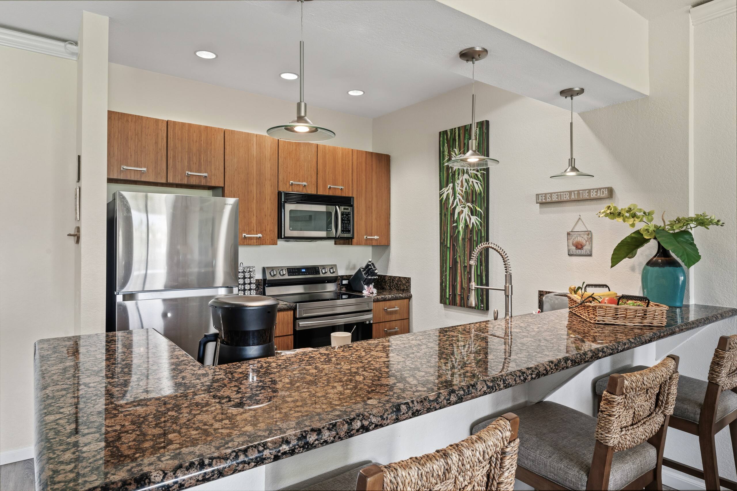 Condo in Kihei · ★4.74 · 2 bedrooms · 4 beds · 2 baths - Image 23