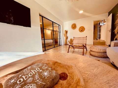 Waterfront | Boho | King Bed | Garden