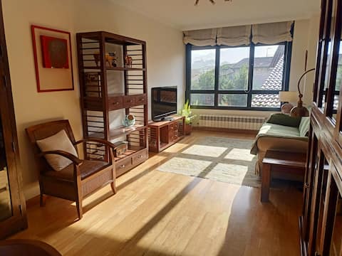 Propiedad de Airbnb exitosa: 150m from the beach, quiet, central and cozy en Llanes
