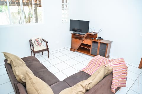 Top Airbnb: Canto Verde Farmhouse 6 km from the city, with asphalt. em Pinhalzinho