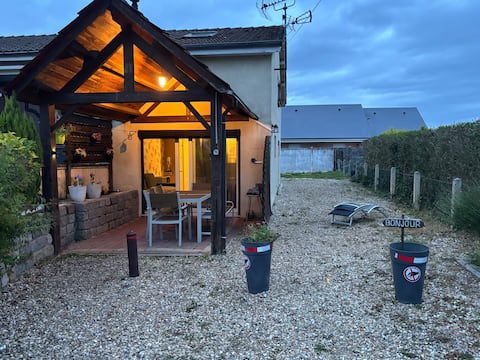 "Les jonquilles" House 9 min from ERETAT