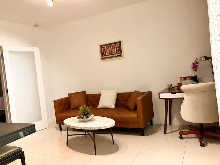 Lovely Home-ocean Breeze - South Beach, FL