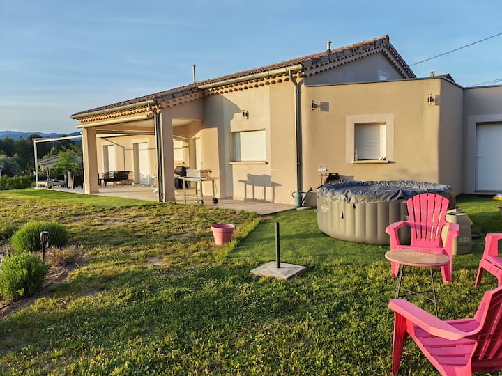 Magnifique Villa 6/8 Personnes Dans Quartier Calme - Joyeuse