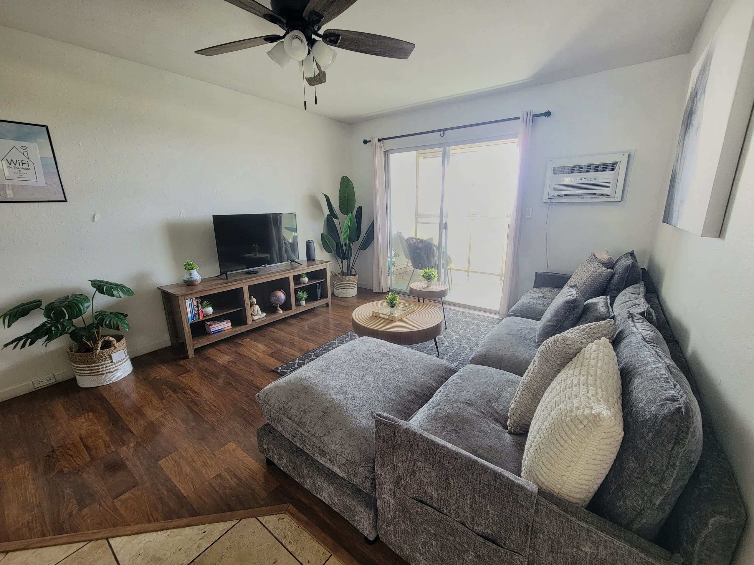 Condo in Kailua-Kona · ★4.77 · 1 bedroom · 1 bed · 1 shared bath - Image 3